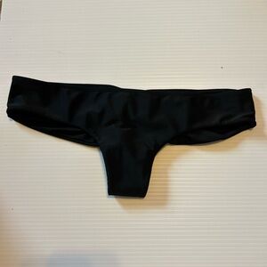 Kaikini Women’s Black low rise thong bikini Size Lg-NWOTS